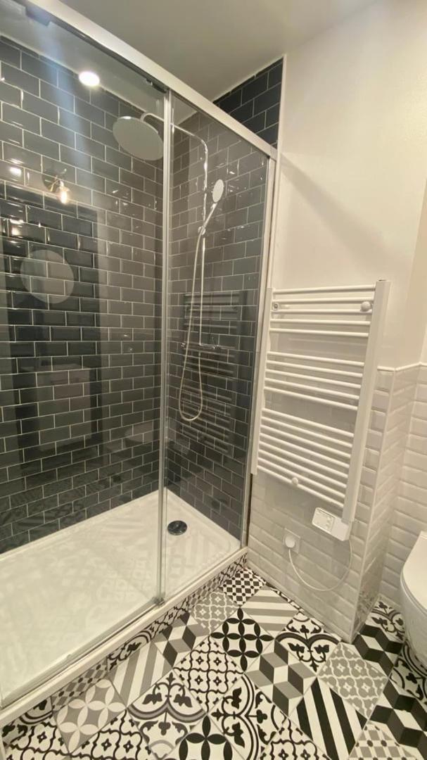 Appartement Lumineux Proche Saint-Lazare - 8P Paris Exteriör bild