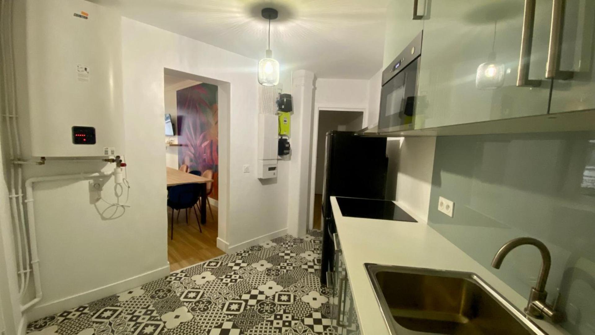 Appartement Lumineux Proche Saint-Lazare - 8P Paris Exteriör bild