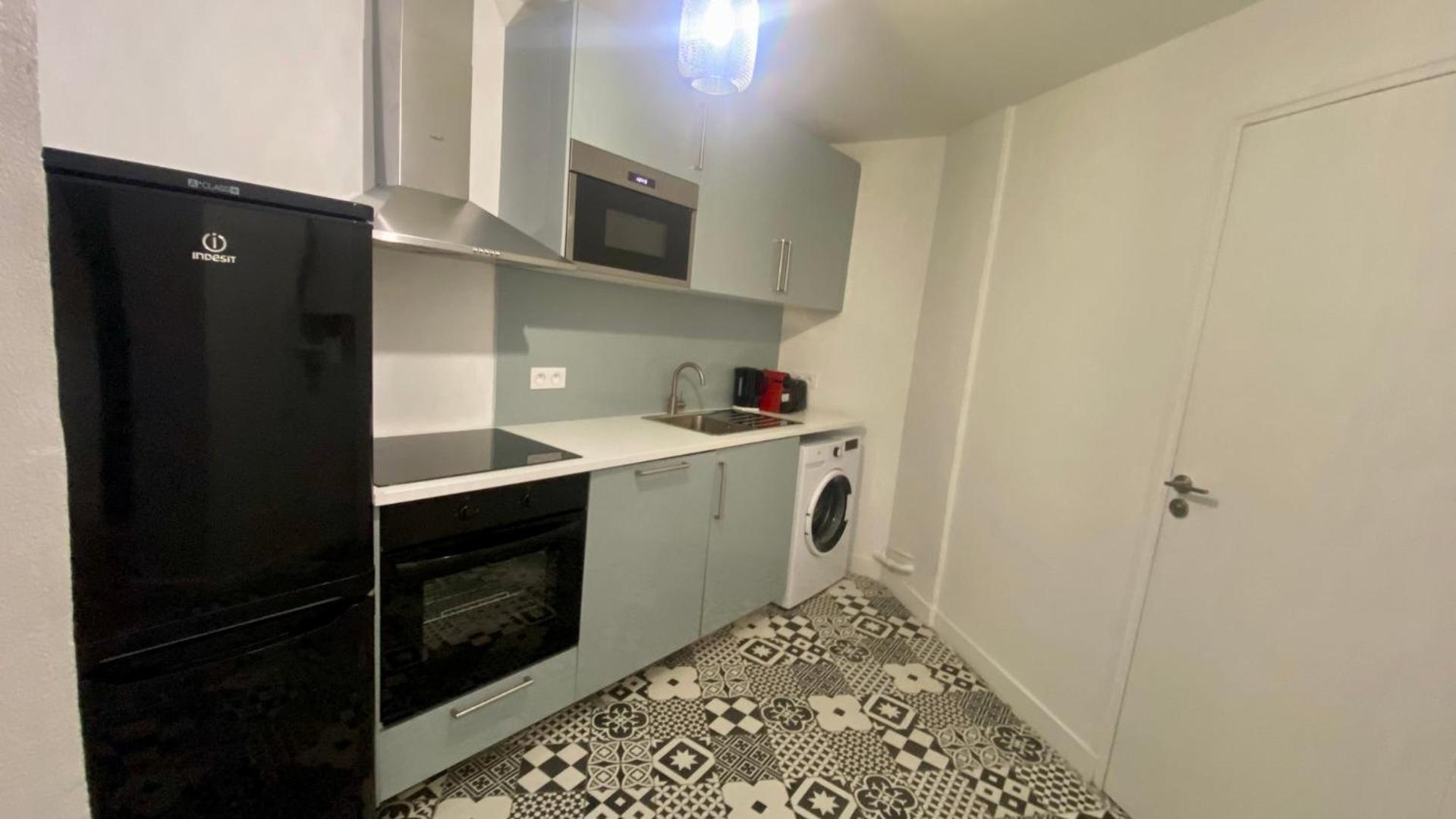 Appartement Lumineux Proche Saint-Lazare - 8P Paris Exteriör bild